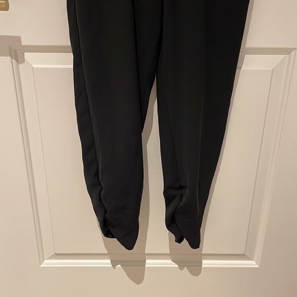 Parker NYC asymmetrical shoulder romper - Picture 4 of 7